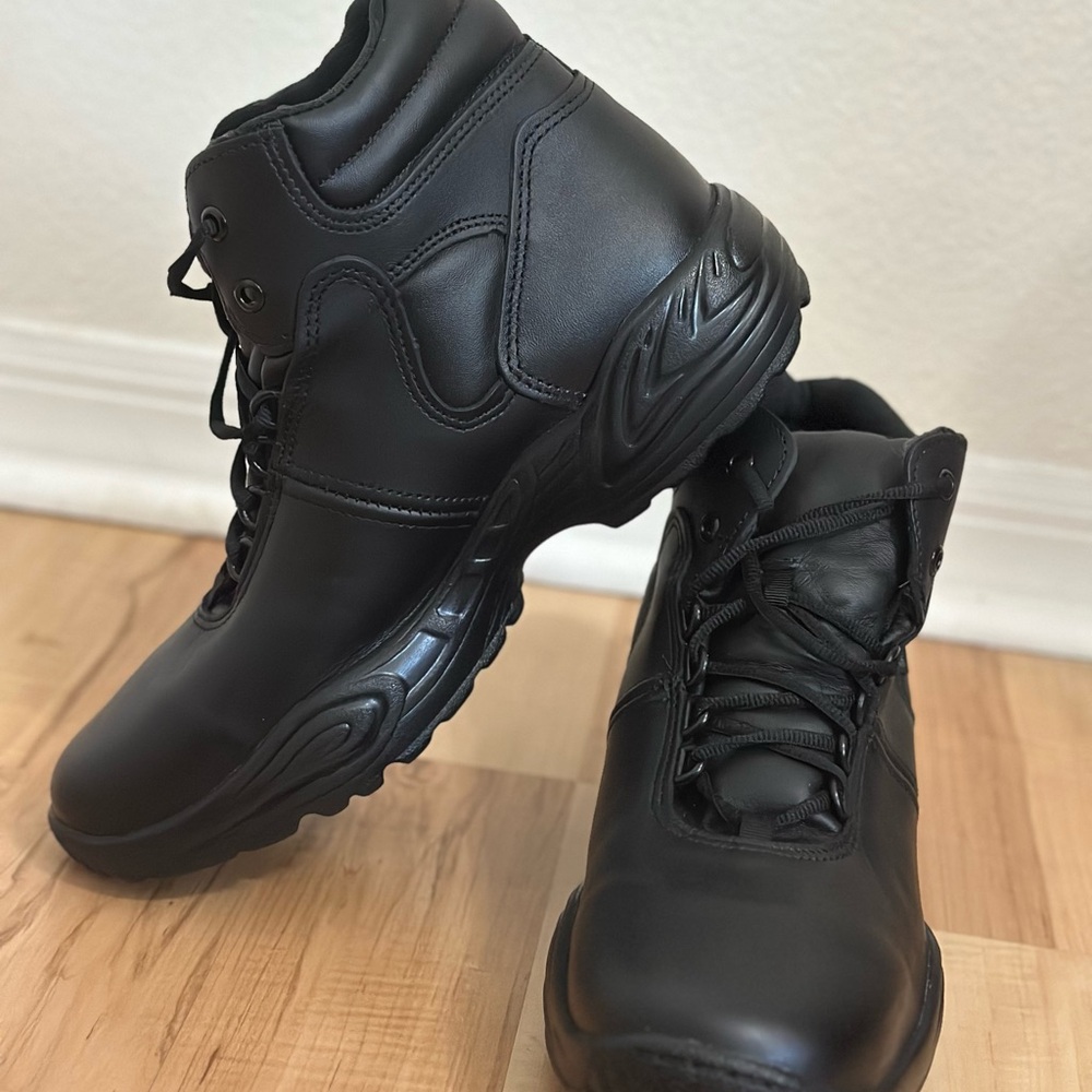 Reebok Men's Black Leather Boots